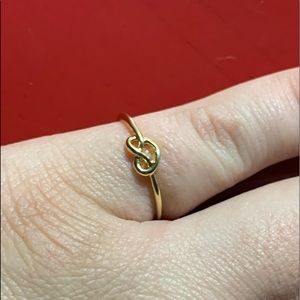 Gold tone heart knot ring size 7